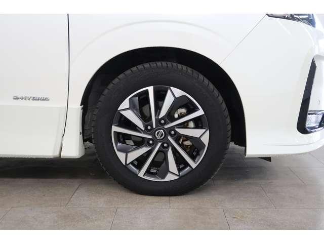 セレナ ハイウェイスターＶ　２ＷＤ　８人乗り　禁煙車　１０型ナビ＋後席モニ（19枚目）