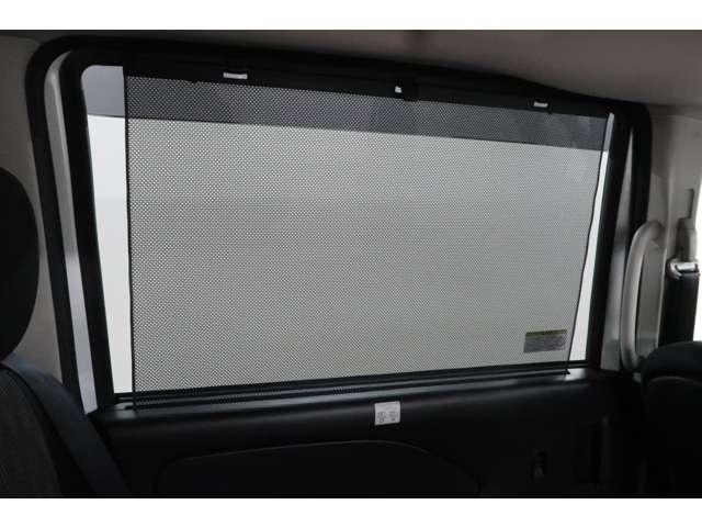 セレナ ｅ－パワー　ハイウェイスターＶ　７人乗り　禁煙車　１０型ナビ＋後席　両側電動（17枚目）