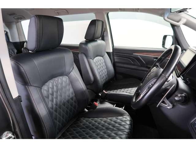 デリカＤ：５ Ｐ　７人　１０．１型ナビ＋後席モニター　本革シート（8枚目）