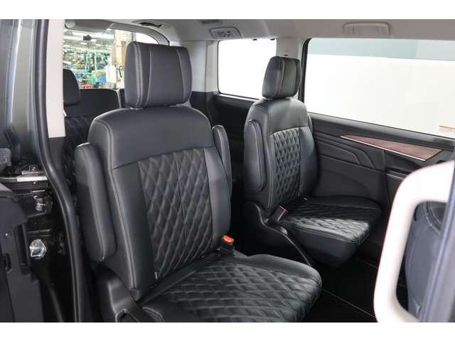 デリカＤ：５ Ｐ　７人　１０．１型ナビ＋後席モニター　本革シート（9枚目）