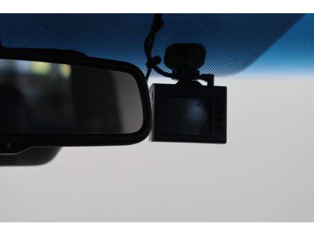 デリカＤ：５ Ｐ　７人　１０．１型ナビ＋後席モニター　本革シート（17枚目）