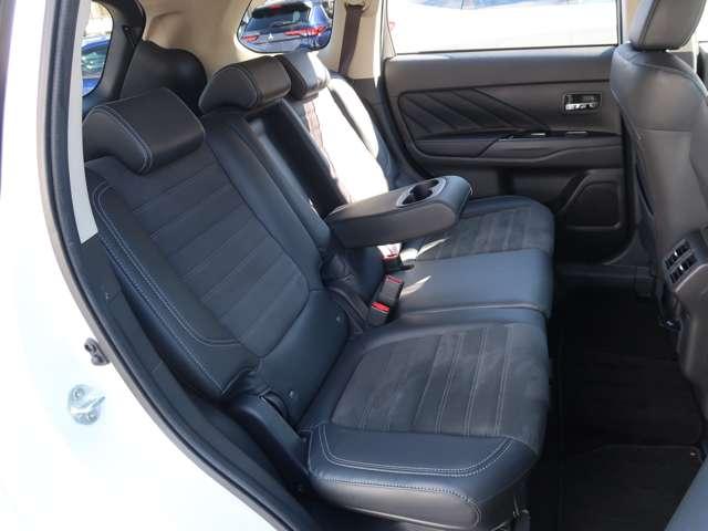 アウトランダーＰＨＥＶ Ｇ　パイオニアナビ　全周囲カメラ　電動シート（8枚目）