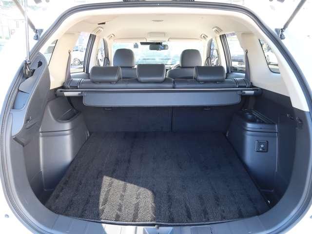 アウトランダーＰＨＥＶ Ｇ　パイオニアナビ　全周囲カメラ　電動シート（10枚目）