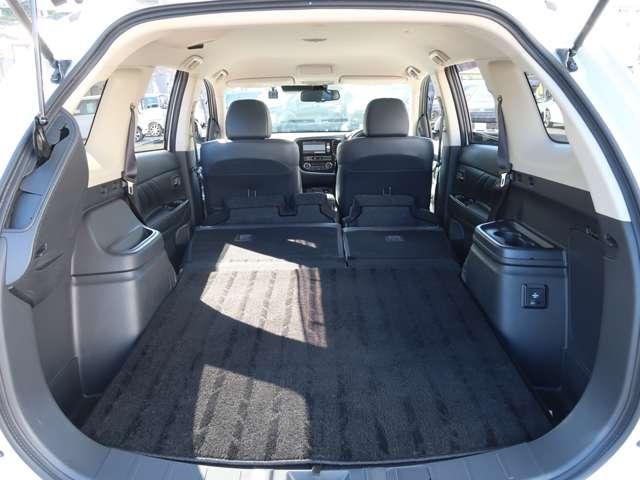 アウトランダーＰＨＥＶ Ｇ　パイオニアナビ　全周囲カメラ　電動シート（11枚目）