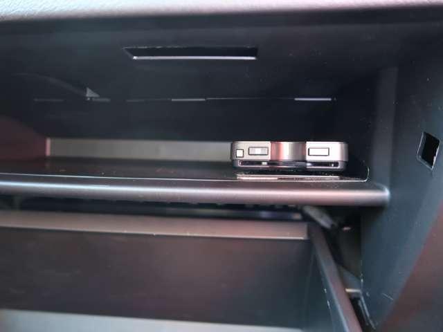 アウトランダーＰＨＥＶ Ｇ　パイオニアナビ　全周囲カメラ　電動シート（13枚目）