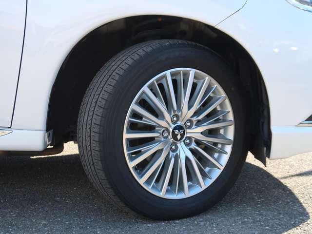 アウトランダーＰＨＥＶ Ｇ　パイオニアナビ　全周囲カメラ　電動シート（19枚目）