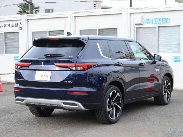 アウトランダーPHEV P 試乗車UP 禁煙車 サンルーフ 本革シート(6枚目)