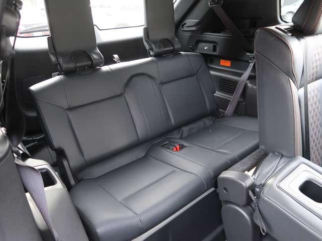 アウトランダーPHEV P 試乗車UP 禁煙車 サンルーフ 本革シート(10枚目)