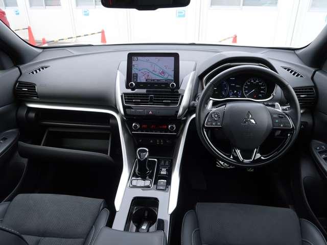 エクリプスクロスＰＨＥＶ Ｐ　スマホ連携ナビ　パノラマサンルーフ（2枚目）