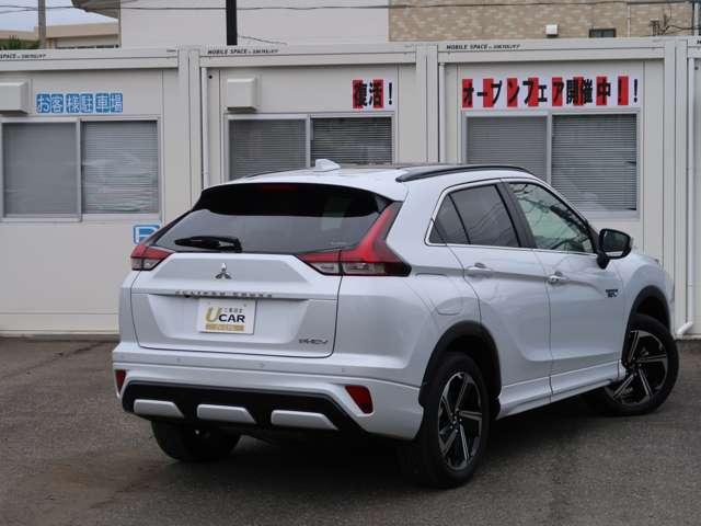 エクリプスクロスＰＨＥＶ Ｐ　スマホ連携ナビ　パノラマサンルーフ（3枚目）