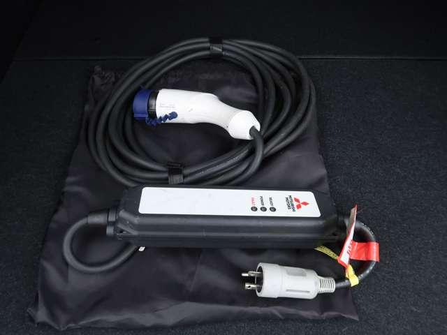 エクリプスクロスＰＨＥＶ Ｐ　スマホ連携ナビ　パノラマサンルーフ（12枚目）