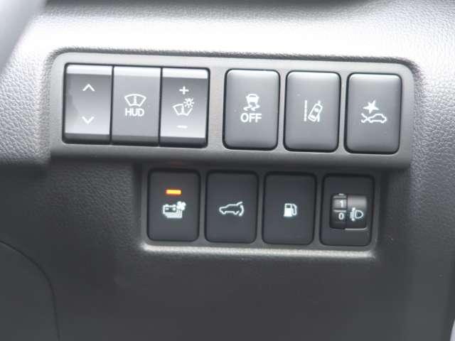 エクリプスクロスＰＨＥＶ Ｐ　スマホ連携ナビ　パノラマサンルーフ（15枚目）