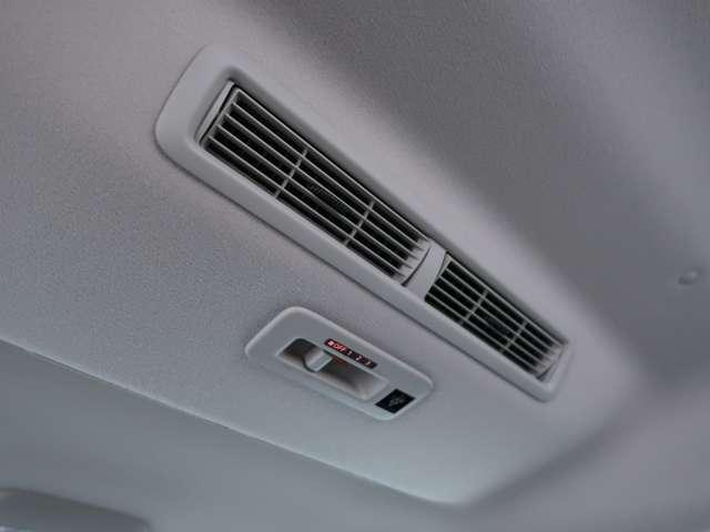 デリカミニ T プレミアム ターボ 社有車UP 9インチナビ(8枚目)