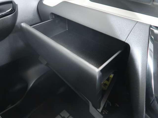 デリカミニ T プレミアム ターボ 社有車UP 9インチナビ(10枚目)