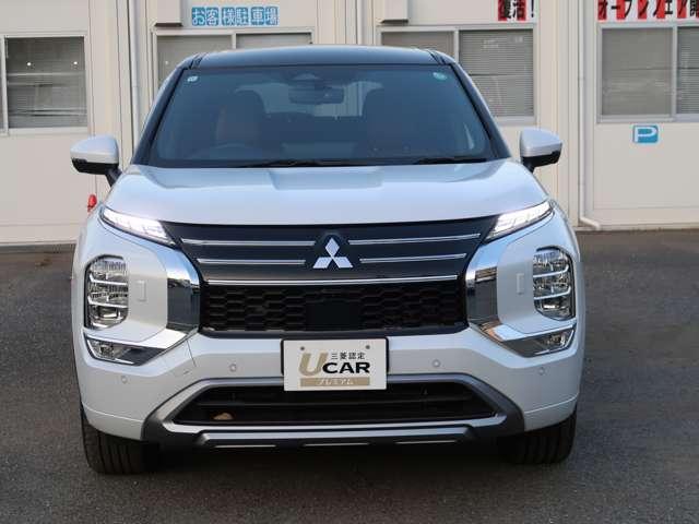 アウトランダーPHEV Pエグゼクティブパッケージ ブラウン内装 本革シート(4枚目)