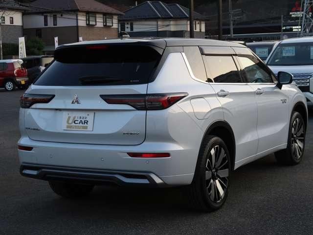 アウトランダーPHEV Pエグゼクティブパッケージ ブラウン内装 本革シート(7枚目)
