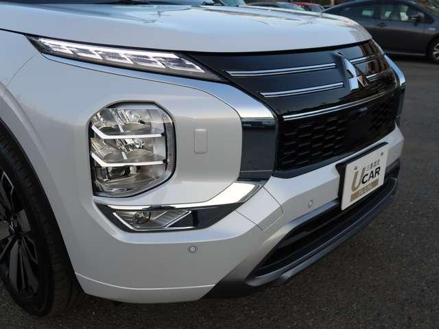 アウトランダーPHEV Pエグゼクティブパッケージ ブラウン内装 本革シート(12枚目)