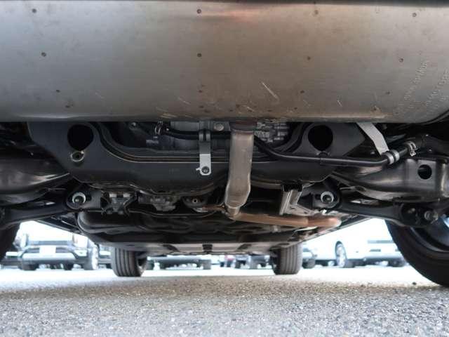 アウトランダーPHEV Pエグゼクティブパッケージ ブラウン内装 本革シート(19枚目)