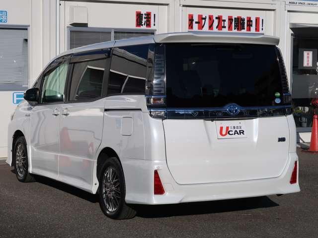 ヴォクシー ハイブリッドＺＳ　２ＷＤ　禁煙　ワンオーナー（6枚目）