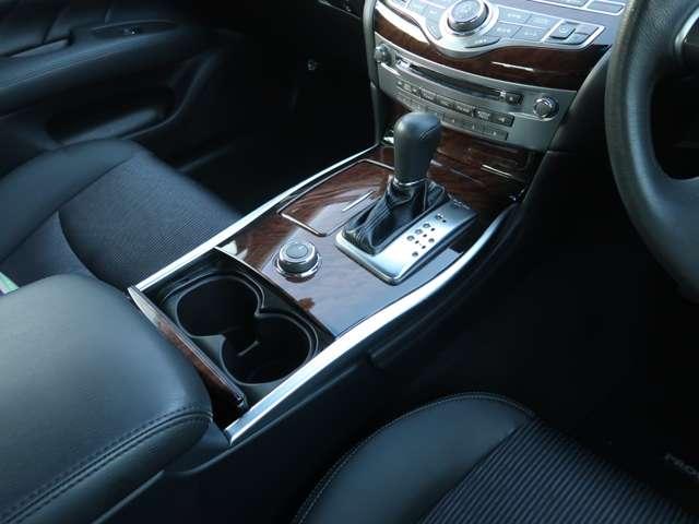 プラウディア ２５０　２ＷＤ　禁煙車　ワンオーナー（12枚目）