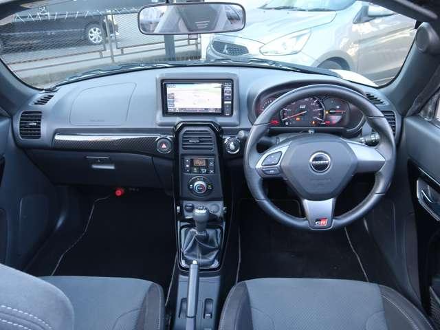 コペン ＧＲ　スポーツ　２ＷＤ　ターボ　禁煙車　ＢＢＳ　レカロシート（3枚目）