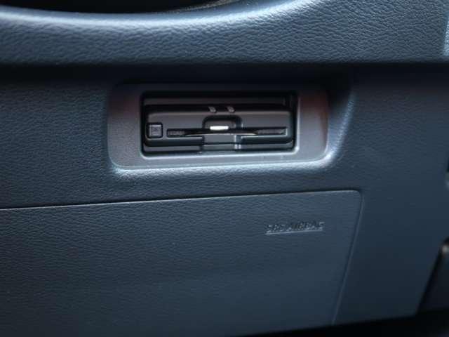 デリカミニ Ｔ　プレミアム　ターボ車　純正９インチナビ（15枚目）