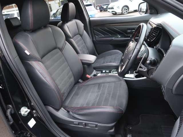 アウトランダーＰＨＥＶ ブラックエディション　パイオニアナビ　全周囲カメラ　ＥＴＣ２．０（8枚目）