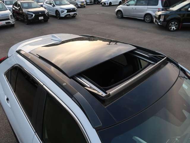 エクリプスクロスＰＨＥＶ Ｐ　サンルーフ　８型純正ナビ　ルーフレール（2枚目）