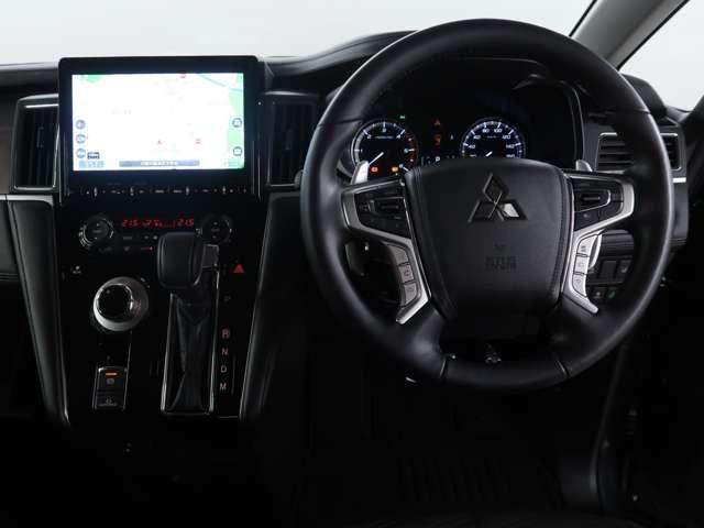 デリカＤ：５ Ｐ　１０．１型オリジナルナビ　電動サイドステップ（2枚目）