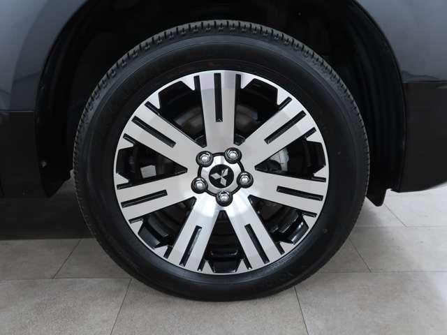 デリカＤ：５ Ｐ　１０．１型オリジナルナビ　電動サイドステップ（18枚目）