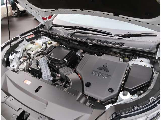 アウトランダーＰＨＥＶ Ｐ　禁煙車　ワンオーナー　マイパイロット（18枚目）