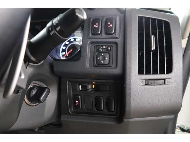 デリカＤ：５ Ｄ　パワーパッケージ　クリーンディーゼルターボ　８人乗り（3枚目）