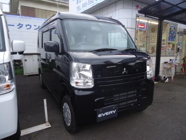ブラボー パートタイム4WD 5オートマ 2nd発進 走行13.500km 純正CDコンポ 電動格納ミラー キーレス ラバーマット ドアバイザー 禁煙(2枚目)