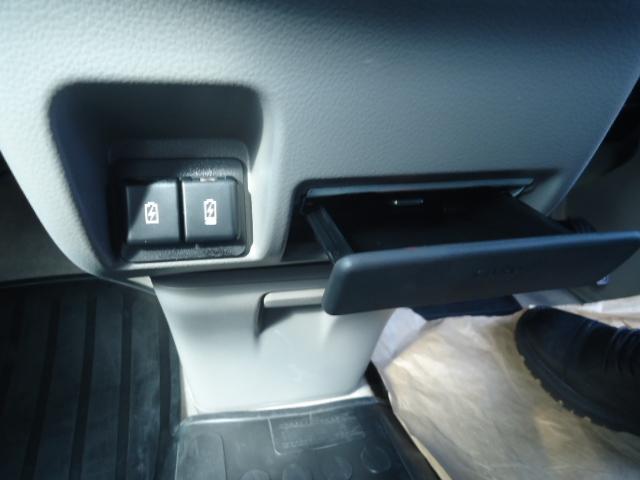 エブリイ Jリミテッド 特別仕様CVTターボ 届出済未使用車 LEDヘッドライト 両側パワースライド付き バックセンサー シートヒーター ラバーマット 取説保証書 禁煙(15枚目)