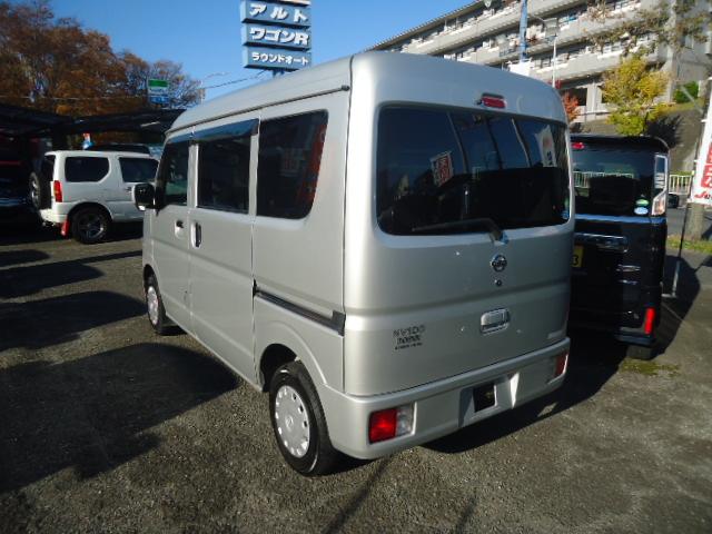 ＮＶ１００クリッパーバン ＧＸ　ハイルーフ　レーダーブレーキサポート装着車　走行２８．７５０ｋｍ　ＳＤナビフルセグＴＶ　バックカメラ　ドラレコ　ＥＴＣ　禁煙　フル装備　キーレス　取説保証書（4枚目）