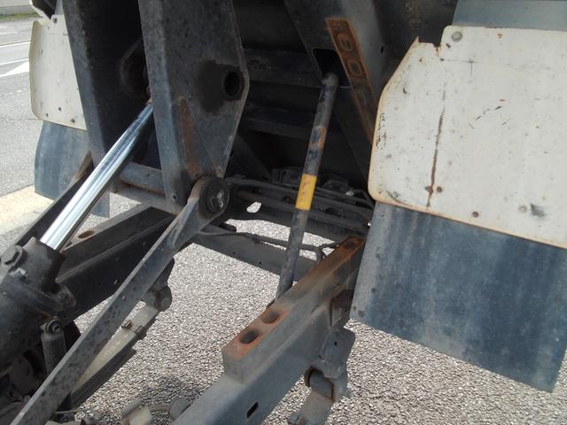 デュトロ 全低床強化ダンプ　２ｔ積み　ＡＴ車　電格ミラー　極東開発ダンプ　車両総重量４８４５キロ（27枚目）