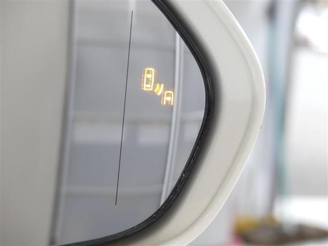 クラウンハイブリッド ＲＳアドバンス　１００Ｖ電源　ミュージックプレイヤー接続可　電動シート　サンルーフ　革シート　アルミホイール　ＬＥＤヘッドランプ　記録簿　キーレス　ＣＤ　盗難防止装置　ハイブリッド　オートクルーズコントロール（19枚目）