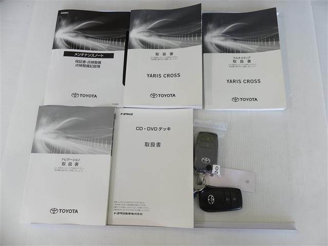 ヤリスクロス ハイブリッドＧ　弊社試乗車　衝突被害軽減ブレーキ　障害物センサー　車線逸脱警報　ペダル踏み間違い抑制装置　ブラインドモニター　先進ライト　ドライブレコーダー　クルーズコントロール　パーキングアシスト　全周囲モニター（6枚目）