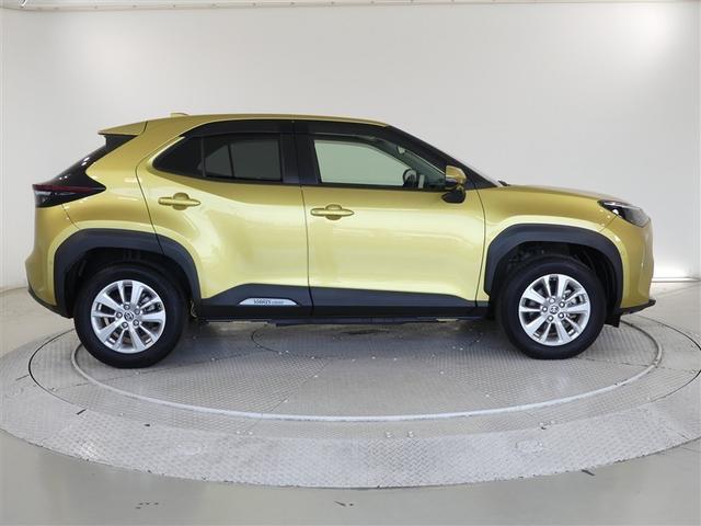 ヤリスクロス ハイブリッドＧ　弊社試乗車　衝突被害軽減ブレーキ　障害物センサー　車線逸脱警報　ペダル踏み間違い抑制装置　ブラインドモニター　先進ライト　ドライブレコーダー　クルーズコントロール　パーキングアシスト　全周囲モニター（20枚目）