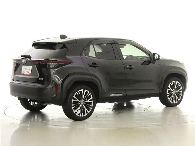 ヤリスクロス ハイブリッドＺ　衝突被害軽減ブレーキ　障害物センサー　車線逸脱警報　ペダル踏み間違い抑制装置　ブラインドモニター　先進ライト　ドライブレコーダー　クルーズコントロール　ディスプレイオーディオ　全周囲モニター　ＥＴＣ（2枚目）