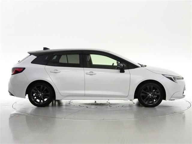 カローラツーリング ハイブリッド ダブルバイビー 100V電源 ドラレコ ミュージックプレイヤー接続可 展示・試乗車 アルミホイール LEDヘッドランプ 記録簿 キーレス 盗難防止装置 ハイブリッド オートクルーズコントロール メモリーナビ フルセグ(3枚目)