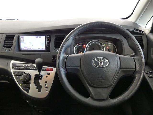 アイシス プラタナ ミュージックプレイヤー接続可 乗車定員7人 アルミホイール 電動スライドドア 記録簿 キーレス CD 盗難防止装置 メモリーナビ(4枚目)