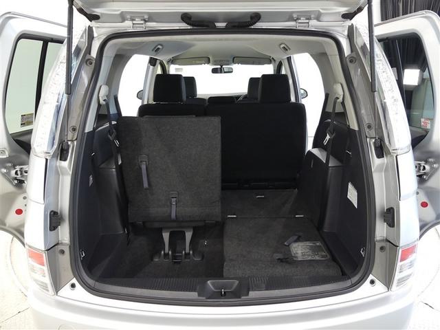 アイシス プラタナ ミュージックプレイヤー接続可 乗車定員7人 アルミホイール 電動スライドドア 記録簿 キーレス CD 盗難防止装置 メモリーナビ(15枚目)