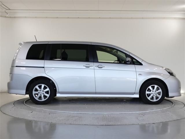 アイシス プラタナ ミュージックプレイヤー接続可 乗車定員7人 アルミホイール 電動スライドドア 記録簿 キーレス CD 盗難防止装置 メモリーナビ(21枚目)