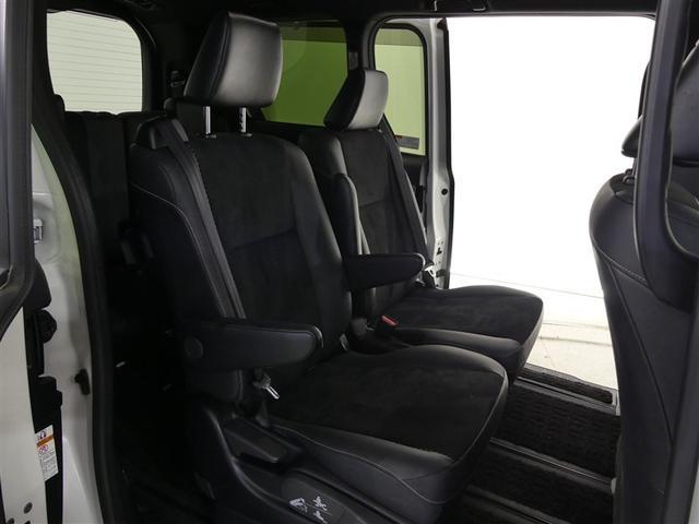 ヴォクシー ハイブリッドＺＳ　煌ＩＩＩ　衝突被害軽減ブレーキ　障害物センサー　車線逸脱警報　ペダ踏み間違抑制装置　先進ライト　クルーズコントロール　シートヒーター　両側電動スライドドア　メモリーナビ・フルセグＴＶ　バックモニター　ＥＴＣ（10枚目）