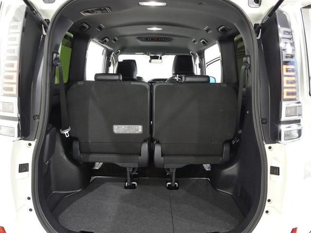 ヴォクシー ハイブリッドＺＳ　煌ＩＩＩ　衝突被害軽減ブレーキ　障害物センサー　車線逸脱警報　ペダ踏み間違抑制装置　先進ライト　クルーズコントロール　シートヒーター　両側電動スライドドア　メモリーナビ・フルセグＴＶ　バックモニター　ＥＴＣ（12枚目）