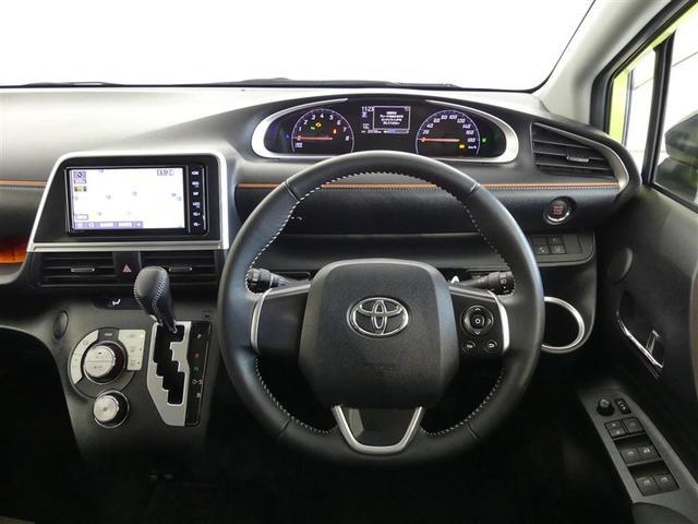 シエンタ Ｇ　クエロ　衝突被害軽減ブレーキ　障害物センサー　車線逸脱警報　ペダ踏み間違抑制装置　先進ライト　両側電動スライドドア　オートエアコン　メモリーナビ・フルセグＴＶ　バックモニター　後席モニター　ＬＥＤヘッドライト（5枚目）