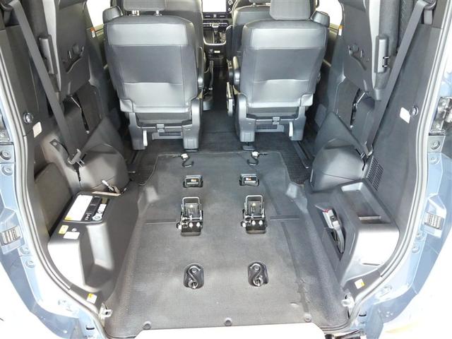 ヴォクシー Ｓ－Ｇクルマイスシヨウ　ミュージックプレイヤー接続可　展示・試乗車　乗車定員７人　アルミホイール　両側電動スライド　ウオークスルー　ＬＥＤヘッドランプ　記録簿　キーレス　ＣＤ　Ｗエアコン　盗難防止装置　メモリーナビ　フルセグ（19枚目）