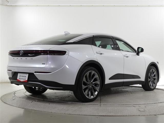 クラウンクロスオーバー Ｇアドバンスド・レザーパッケージ　１００Ｖ電源　ドラレコ　ミュージックプレイヤー接続可　電動シート　４ＷＤ　革シート　アルミホイール　ＬＥＤヘッドランプ　キーレス　盗難防止装置　ハイブリッド　オートクルーズコントロール　メモリーナビ（3枚目）