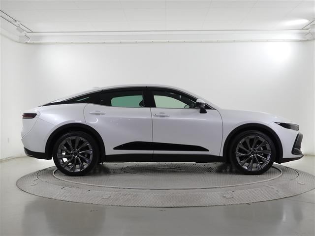 クラウンクロスオーバー Ｇアドバンスド・レザーパッケージ　１００Ｖ電源　ドラレコ　ミュージックプレイヤー接続可　電動シート　４ＷＤ　革シート　アルミホイール　ＬＥＤヘッドランプ　キーレス　盗難防止装置　ハイブリッド　オートクルーズコントロール　メモリーナビ（4枚目）